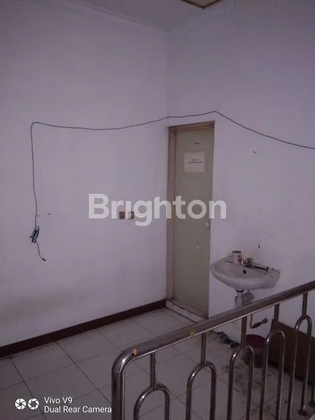 image RUKO SIAP HUNI LOKASI STRATEGIS  3 LANTAI JAKRTA PUSAT (7)