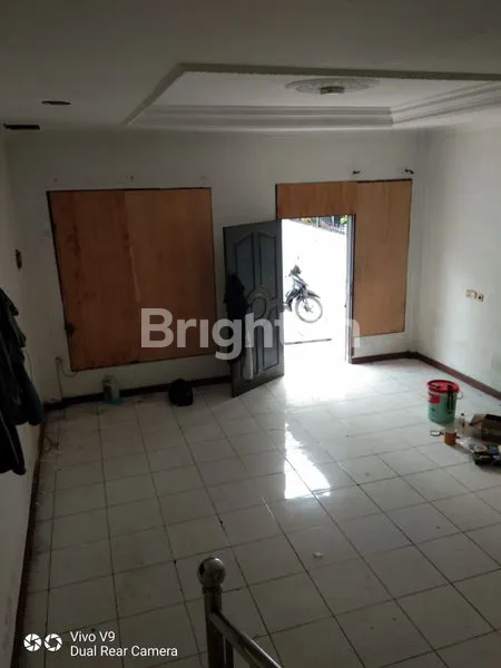 image RUKO SIAP HUNI LOKASI STRATEGIS  3 LANTAI JAKRTA PUSAT (4)