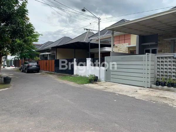 image RUMAH STRATEGIS SHM 100/120 MOJOROTO (3)