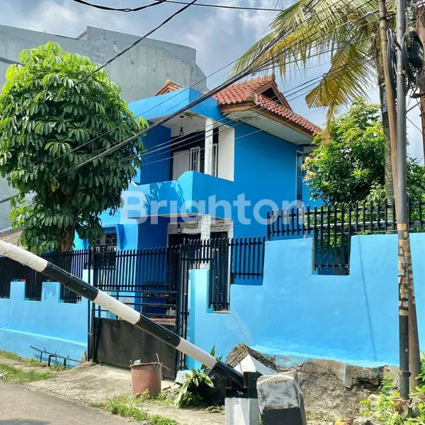 image RUMAH KOMPLEK TAMAN MERUYA ILIR, SIAP HUNI DENGAN LOKASI STRATEGIS DI DAERAH MERUYA UTARA, JAKARTA BARAT (1)