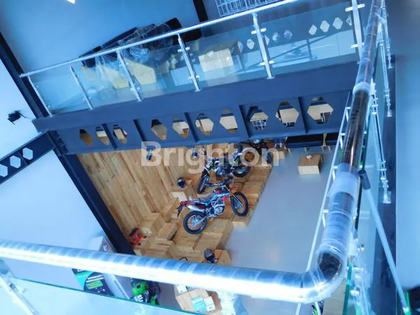 image GEDUNG SHOW ROOM MOBIL RANGKAS BITUNG 2 LANTAI SIAP DIPAKAI (3)