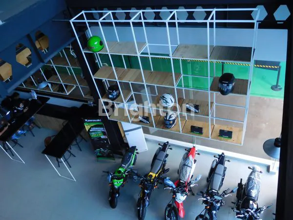 image GEDUNG SHOW ROOM MOBIL RANGKAS BITUNG 2 LANTAI SIAP DIPAKAI (4)