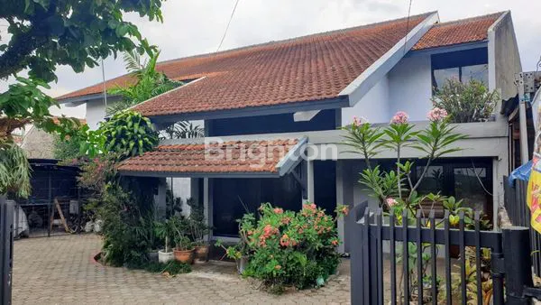 image RUMAH DIJUAL LOKASI ELITE BERTINGKAT (1)