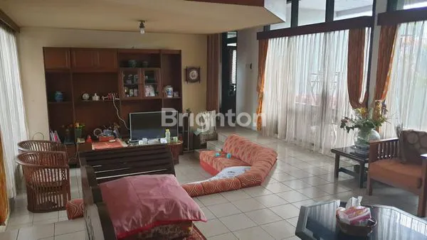 image RUMAH DIJUAL LOKASI ELITE BERTINGKAT (5)