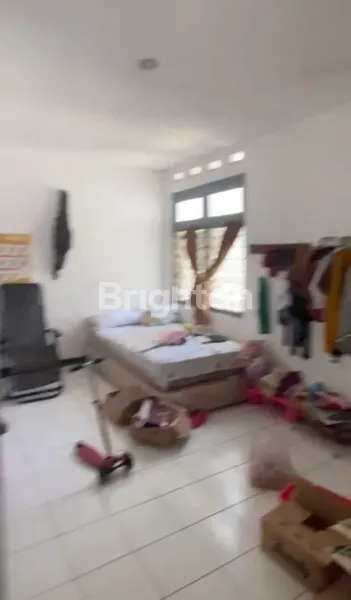 image DIJUAL CEPAT RUMAH MURAH TERAWAT STRATEGIS  PUCANG, SURABAYA PUSAT (3)