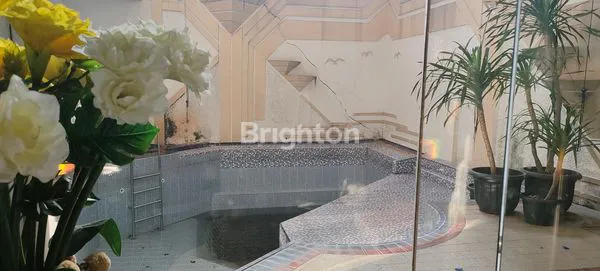 image DIJUAL RUMAH HOEK BANGUNAN KLASIK DI SUNTER JAKARTA UTARA (4)