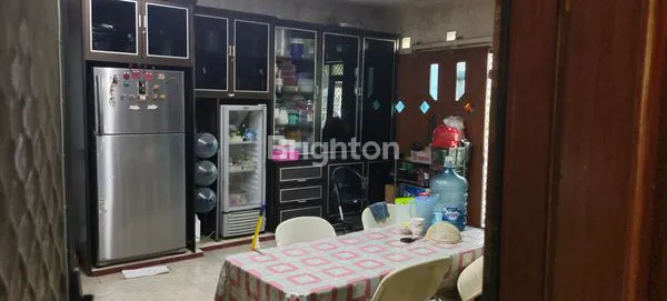 image DIJUAL RUMAH HOEK BANGUNAN KLASIK DI SUNTER JAKARTA UTARA (6)