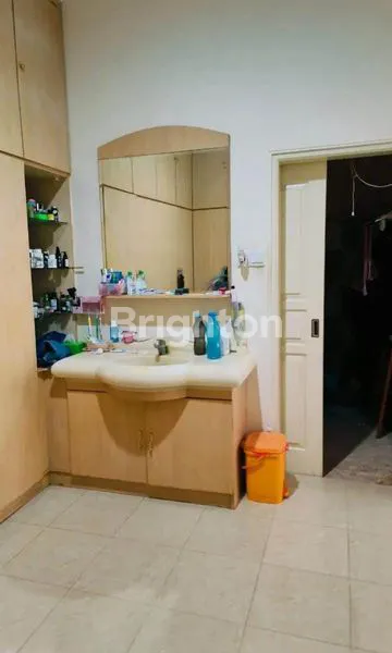 image DIJUAL RUMAH MEVAH DAN LUAS DI JLN BULUINDAH GATSU BARAT DENPASAR  (5)