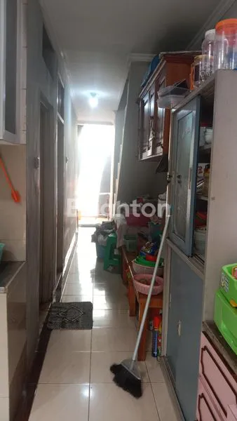 image RUMAH SEDERHANA TERAWAT LT. 270M2, LOKASI MERUYA ILIR (8)