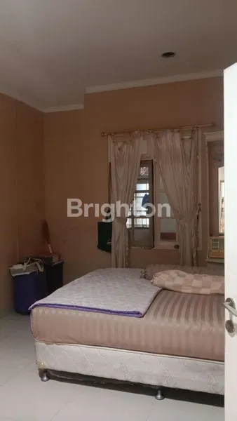 image RUMAH SEDERHANA TERAWAT LT. 270M2, LOKASI MERUYA ILIR (5)