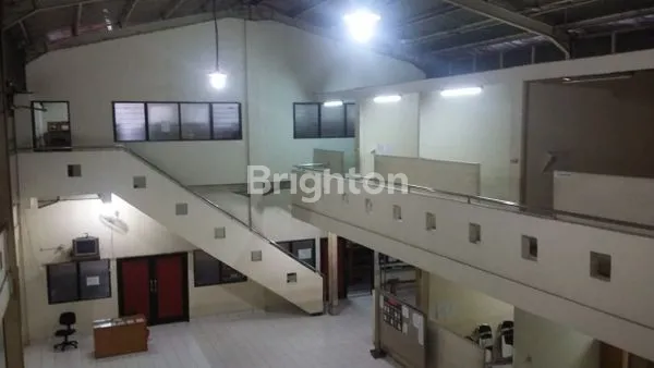 image GEDUNG UKURAN BESAR COCOK UNTUK KANTOR ATAU WORKSHOP DI LENTENG AGUNG JAKARTA SELATAN (8)