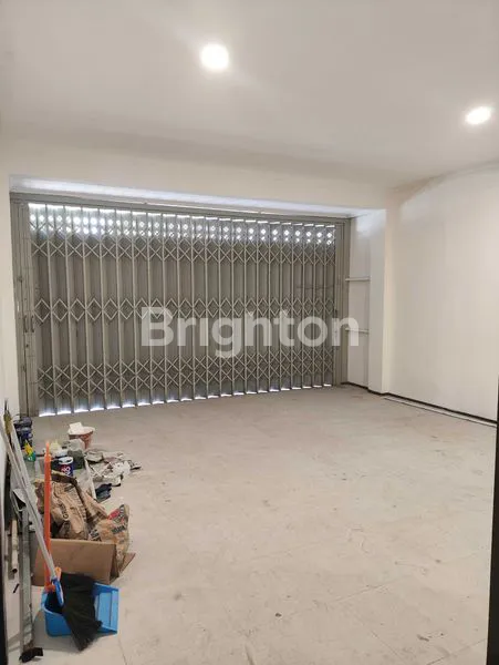 image RUMAH RAYA SUKOMANUNGGAL JAYA NOL JALAN RAYA (4)