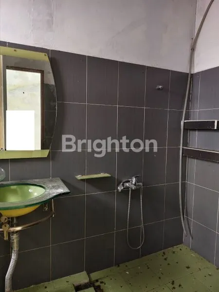 image \U203C\UFE0FDISEWAKAN RUKO 3 LANTAI DI PAK 10 BANJARMASIN\U203C\UFE0F (8)