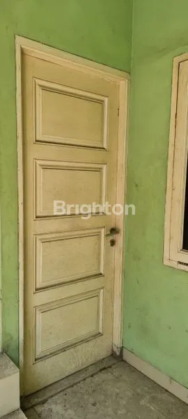 image RUMAH SIAP HUNI 2 LANTAI KEMAYORAN (8)