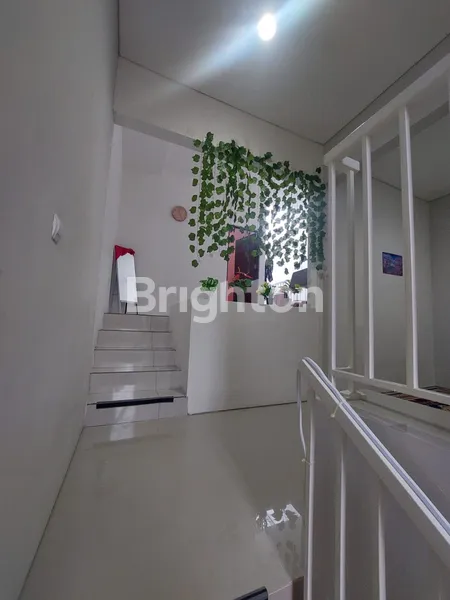 image RUMAH FULL RENOVASI DI CLUSTER ALFIORE, BANJAR WIJAYA (2)