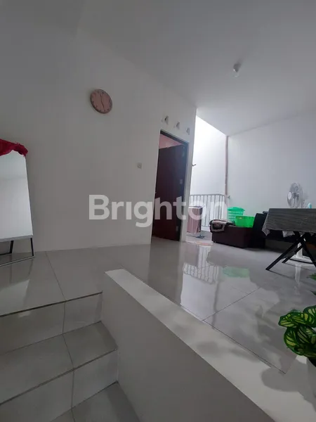 image RUMAH FULL RENOVASI DI CLUSTER ALFIORE, BANJAR WIJAYA (3)
