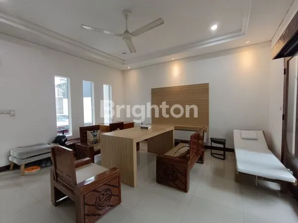image RUMAH VILLA MODERN FULL FURNISH SIAP HUNI  (5)