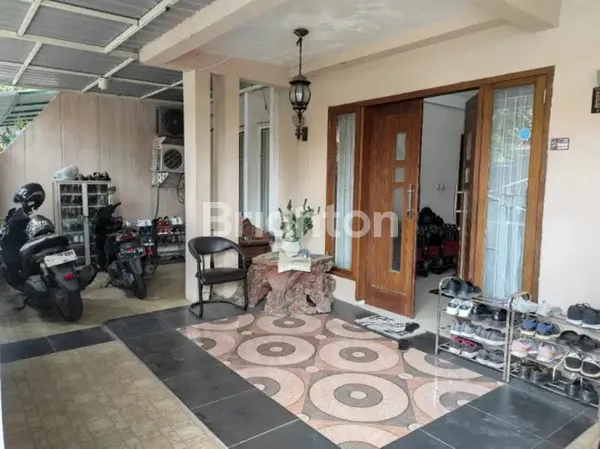 image RUMAH SECOND DI RUNGKUT, LOKASI STRATEGIS (2)