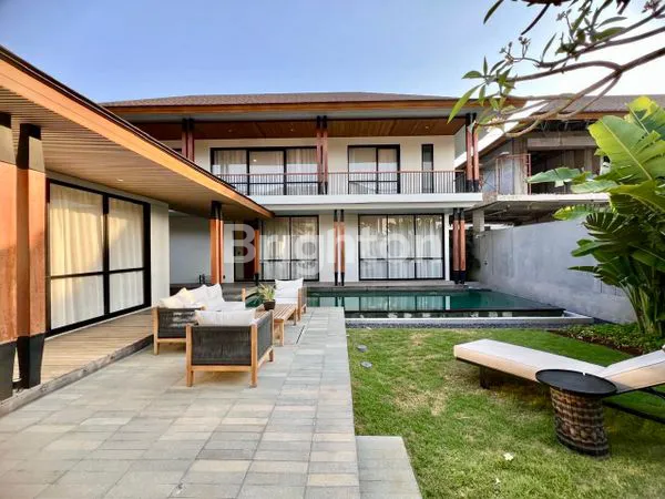 image VILLA FURNISH ONE GATE SISTEM DI JIMBARAN SIAP HUNI (8)