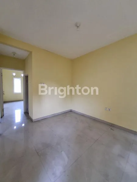 image RUMAH 2 LANTAI MURAH READY PROMO LANGSUNG MASUK (7)