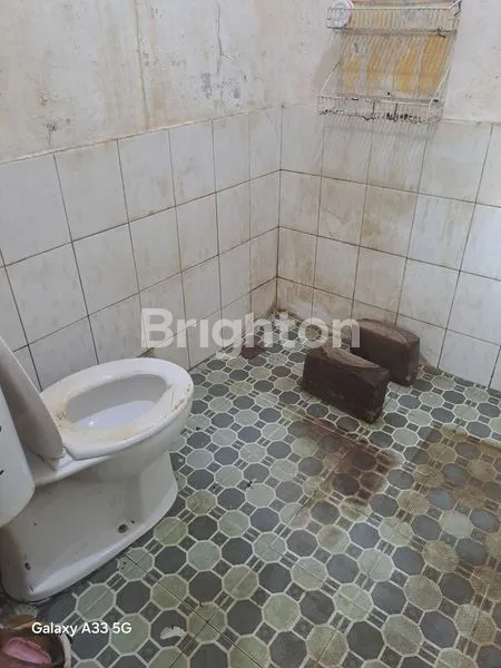 image RUMAH 2 1/2 LANTAI PADEMANGAN (7)