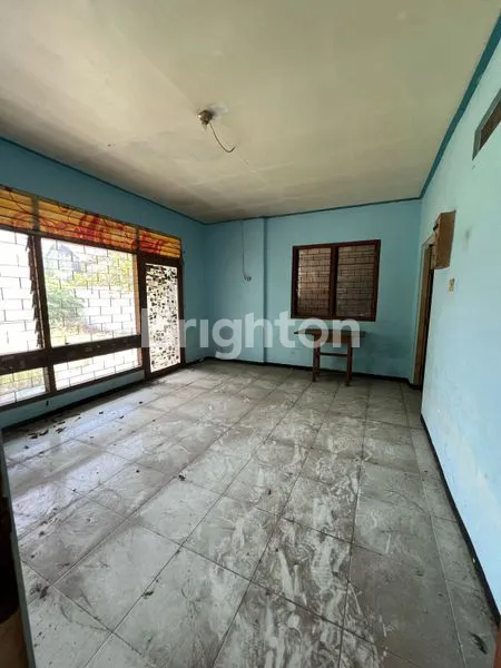 image RUMAH KOMERSIAL NOL JALAN RAYA HITUNG HARGA TANAH DI BAWAH HARGA PASAR, LEBAR 10, PANDEGILING, SURABAYA PUSAT (4)