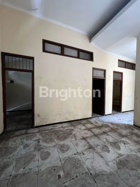 image RUMAH KOMERSIAL NOL JALAN RAYA HITUNG HARGA TANAH DI BAWAH HARGA PASAR, LEBAR 10, PANDEGILING, SURABAYA PUSAT (7)