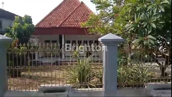 image RUMAH DAERAH KRIAN DENGAN HALAMAN LUAS DISEWAKAN (1)