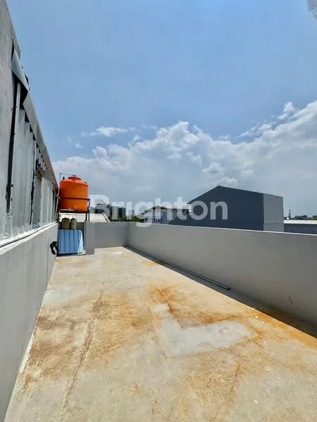 image RUKO 3½ LANTAI LOKASI COCOK UNTUK GUDANG DAN WORKSHOP DI WIJAYA KUSUMA, JELAMBAR, JAKARTA BARA (8)