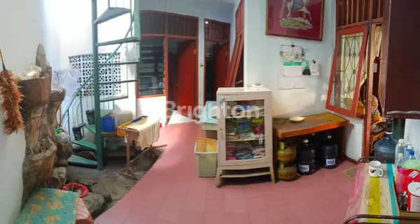 image RUMAH 1,5 LANTAI SEMAMPIR TENGAH (7)