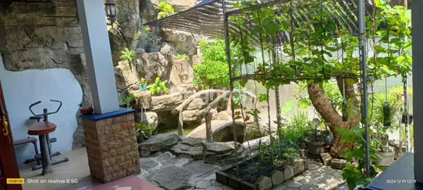 image RUMAH 1,5 LANTAI SEMAMPIR TENGAH (2)