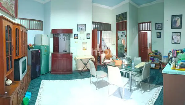 image RUMAH 1,5 LANTAI SEMAMPIR TENGAH (6)