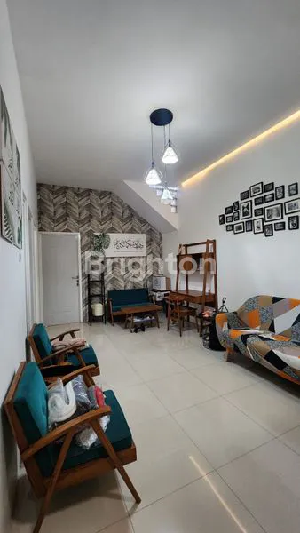 image RUMAH 3 LANTAI SIAP HUNI MEWAH  DINOYO (4)