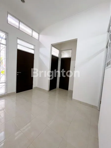 image RUMAH MUNGIL SIAP HUNI 2 LANTAI DENGAN LOKASI STRATEGIS DAN NYAMAN DI BUKIT CIMANGGU CITY (4)