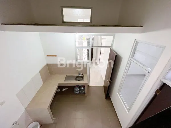 image RUMAH MUNGIL SIAP HUNI 2 LANTAI DENGAN LOKASI STRATEGIS DAN NYAMAN DI BUKIT CIMANGGU CITY (5)
