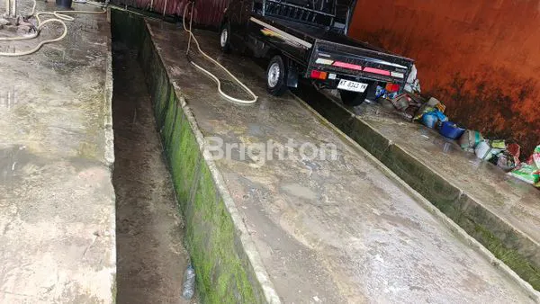 TEMPAT CUCIAN MOBIL PINGGIR JALAN