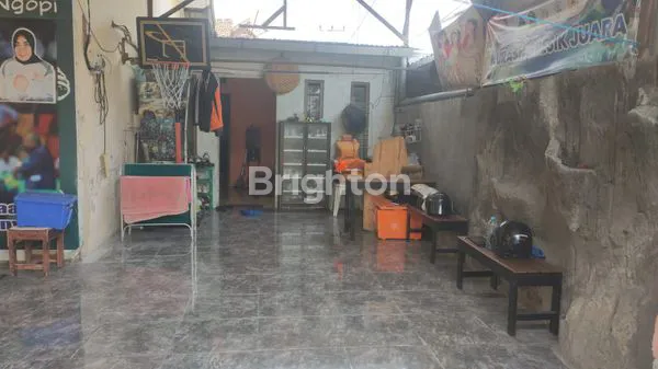 image DIJUAL RUMAH ONLY 900 JUTA LOKASI PERUM BJSA GRESIK (5)