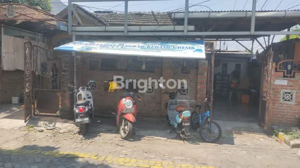 image DIJUAL RUMAH ONLY 900 JUTA LOKASI PERUM BJSA GRESIK (1)