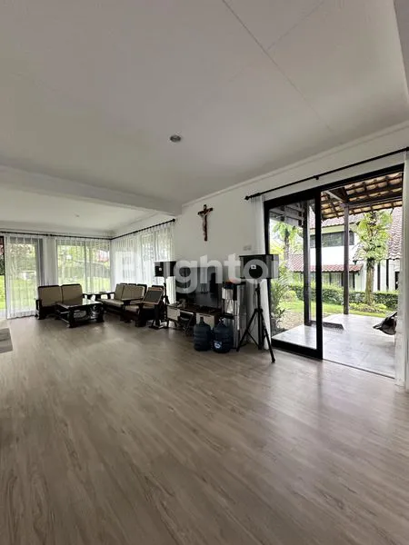 image VILA GRAND TRAWAS BLOK A (7)