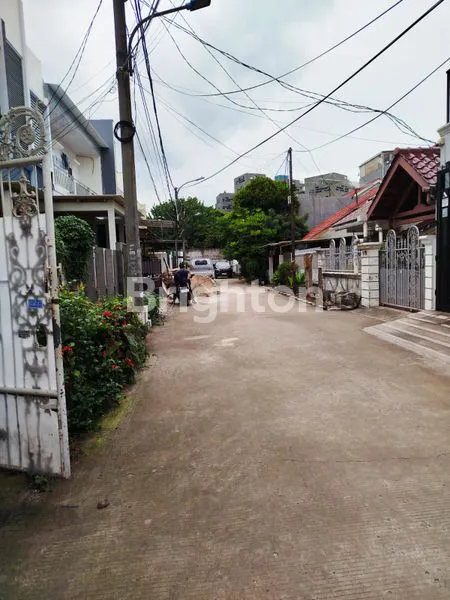 image RUMAH 1 LANTAI LOKASI JELAMBAR JAKARTA BARAT (2)