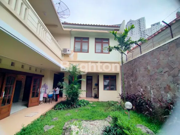 image RUMAH BAGUS SIAP HUNI DI PAKUWON INDAH, LAYOUT & SIRKULASI UDARA BAGUS, TAMAN BELAKANG LUAS BISA UNTUK KOLAM RENANG, DILENGKAPI ELECTRIC VEHICLE CHARGING, ROW JALAN LEBAR 12 METER, DEKAT PAKUWON MALL (5)