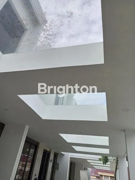 image RUMAH MEWAH DI PERUMAHAN HELONA PARK JL. PEMUDA (2)