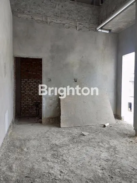 image RUMAH MEWAH DI PERUMAHAN HELONA PARK JL. PEMUDA (5)