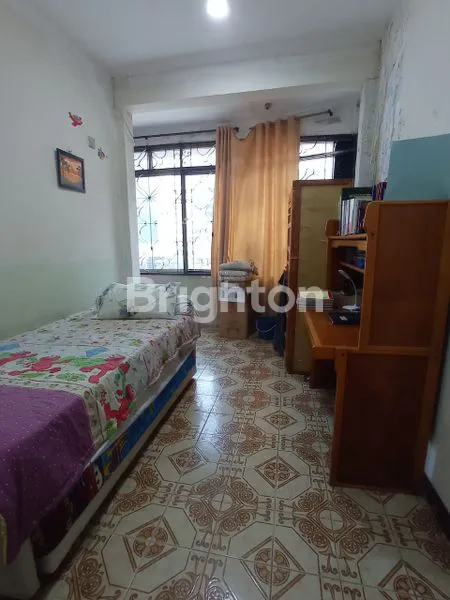 image RUKO STRATEGIS PINGGIR JALAN 2 LANTAI, COCOK UNTUK TINGGAL DAN USAHA, TANJUNG DUREN, JAKARTA BARAT  (5)