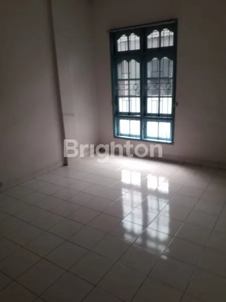 image RUMAH STRATEGIS 2 LANTAI DEKAT MAL CIPUTRA & RS DARMA YUDHA (3)