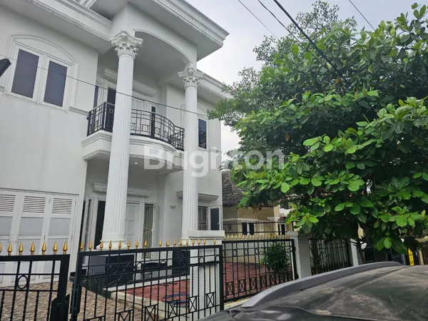 DISEWAKAN RUMAH BAGUS FULLY FURNISHED DI LIMUS PRATAMA REGENCY, KAWASAN CIBUBUR