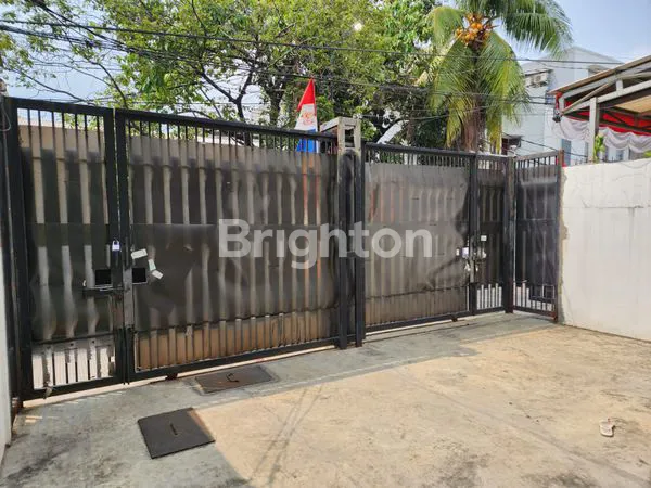 image RUMAH BAGUS FULLY FURNISHED JELAMBAR GROGOL PETAMBURAN JAKARTA BARAT (1)