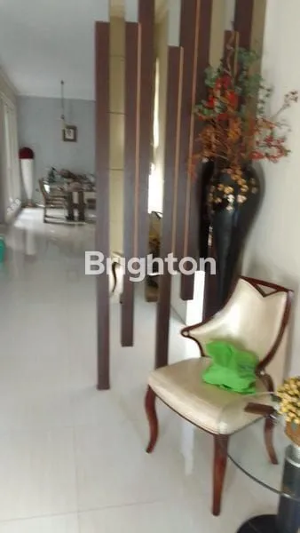 image RUMAH MEWAH DI PALM BEACH PAKUWON CITY (4)