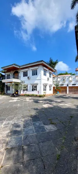 RUMAH MEWAH EX KONSUL 1500M2 DI CEMARA DIPONEGORO PEKANBARU