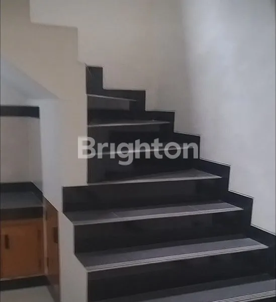 image RUMAH BARU SPEK MEWAH SEMI FURISH DAERAH BEBAS BANJIR SEMARANG BARAT  (7)